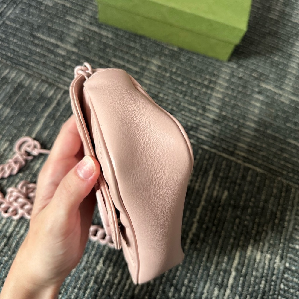 Gucci Calfskin Matelasse Monochrome GG Marmont Chain belt Bag in Perfect Pink - Picture 6 of 16